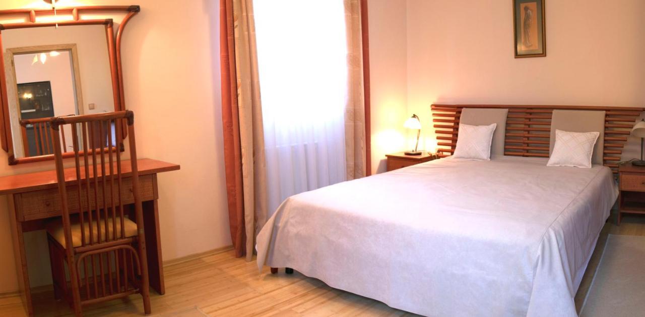 Vila Albatros Bed and Breakfast Rovinj Exterior foto